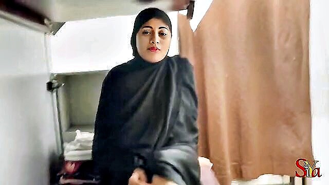 Vicky Siya, Siya - desi muslim bhabhi train fuck