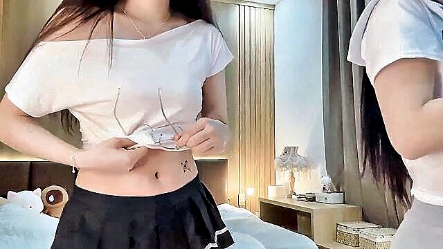 VIVIAN247 - vivian247 leak inboxinsets