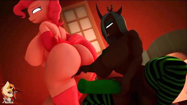 Queen - big cock and big ass in a realvinyl video