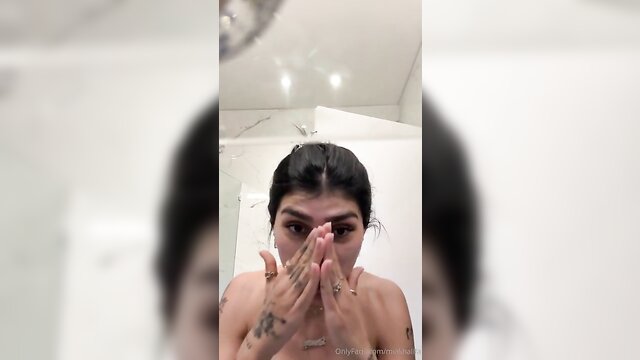 big tits, mia khalifa, big tit - mia khalifa reads big tits