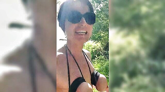 milf julie outdoor squirt : FapHouse