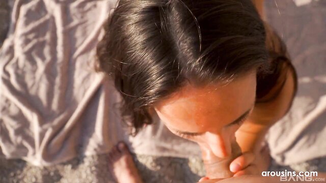 Betzz - beach sex with cumshot