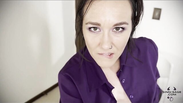 Sinn Sage - boss put a load in her heels vsex