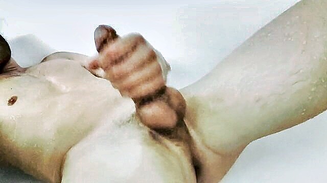 big cock, cumshot, amateur - shower jerking in stepsisters bathroomєю