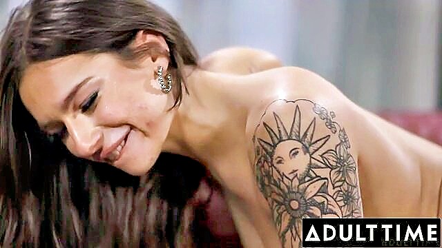beauty, babes, brunette - lesbians tribbing hd porn