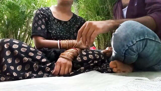 girl fucked in public park hindi : FireeCouple