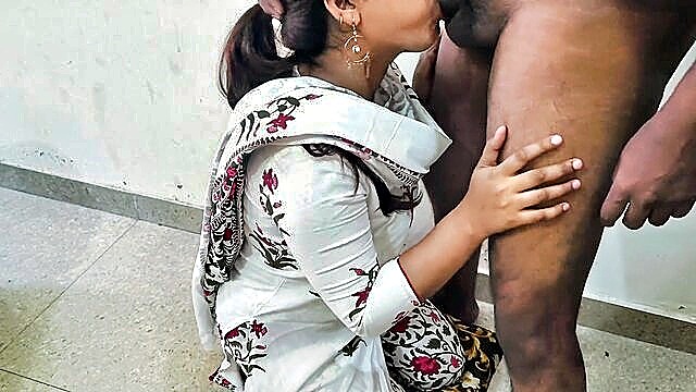 YOURAMRITA04 - indian woman in stockings gets fucked