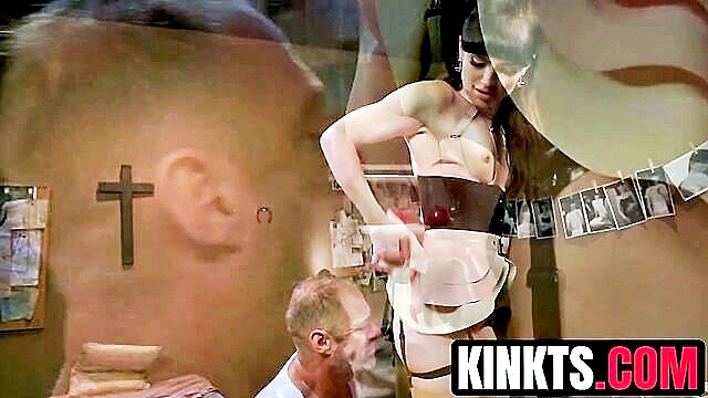 Natalie Mars, D. Arclyte - hairy ass face sitting Kink TRANS