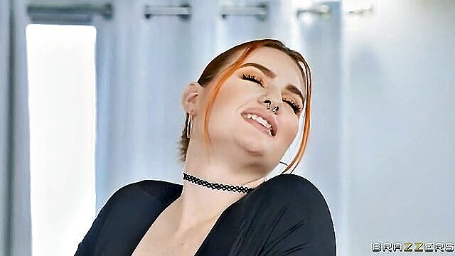 Abigaiil Morris - busty lesbo sex in hotel maid scene BRAZZERS NETWORK