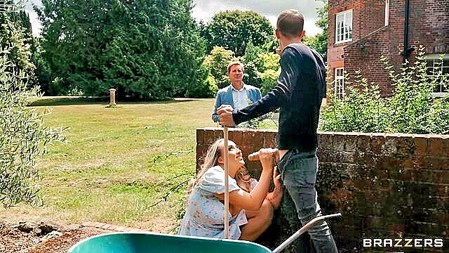 brazilian blonde sex in the garden : Brazzers