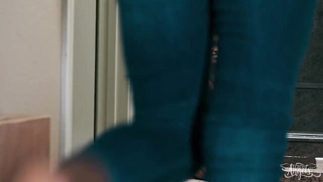 big ass, athletic, bathroom - transie glamour xxx