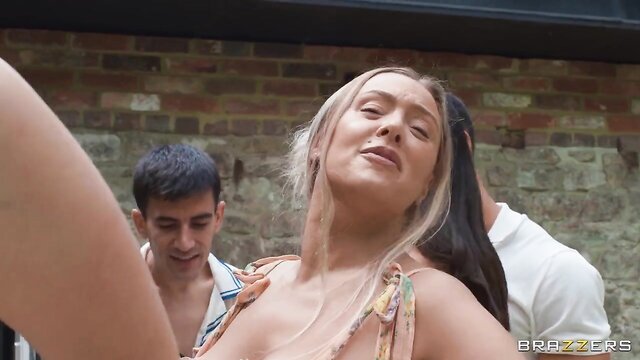 bbq dick brazzers : Brazzers