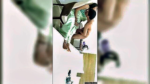 indian, amateur, hd porn - indian mall fellatio