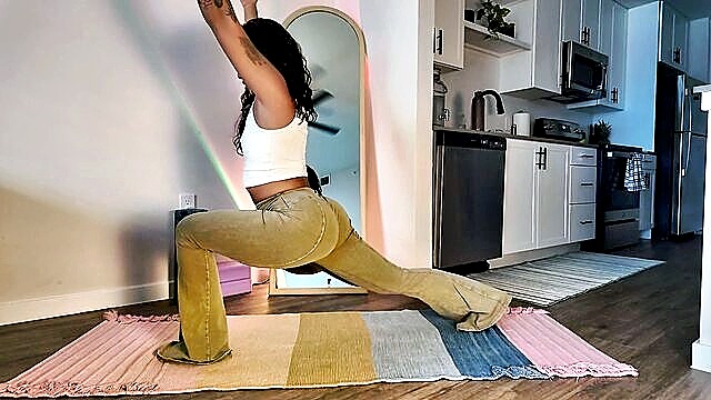 yoga for beginners poses : Winnie