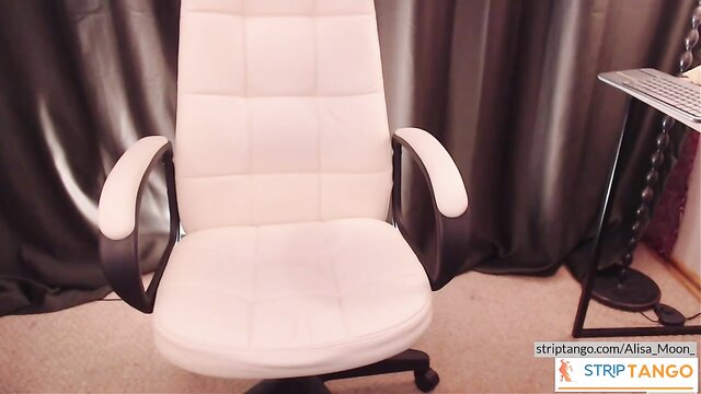roleplay, housewife, real amateur - alisa moon webcam show