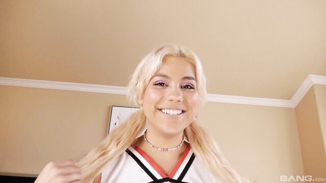 Lilith Grace - cheerleader lilith grace gets fucked on the bed