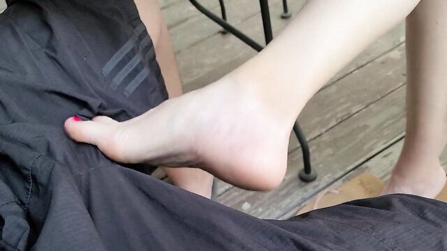 soft feet, feet, footjob - analiz toe job