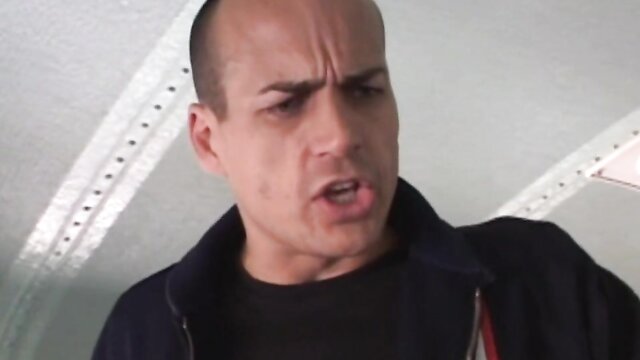 Julia Bond - bullet dick ben facial