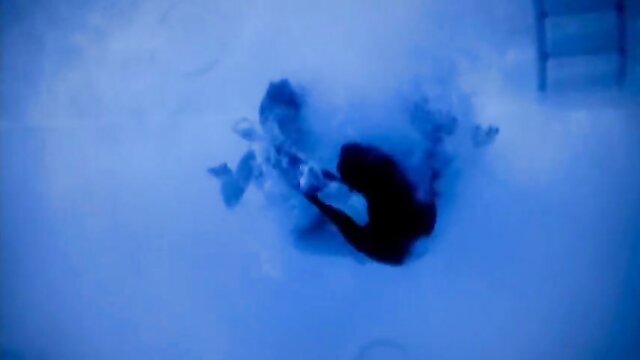 hot scene, topless, underwater nude - agata pisiewicz nude episode