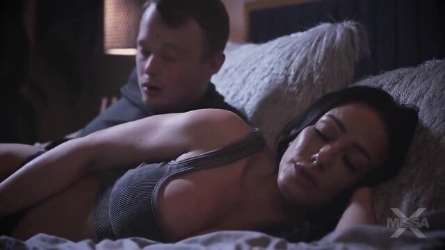 Jennifer White, Missa X - stepmom pussy from hell