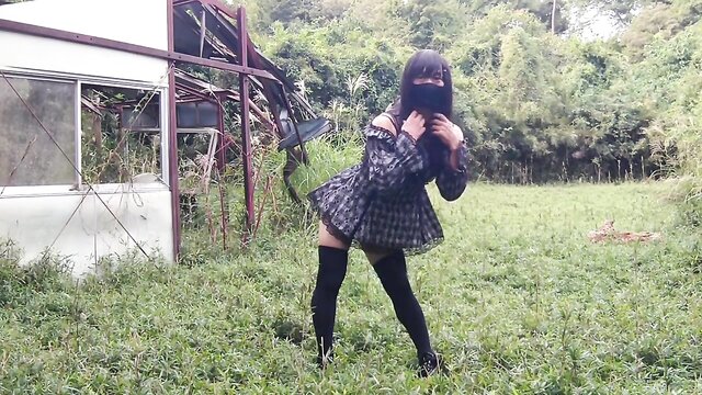 Honoka Sengoku - transgender public expose