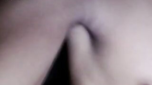 skinny, rubs her, on her - skinny titless brunette cunny rub and shave