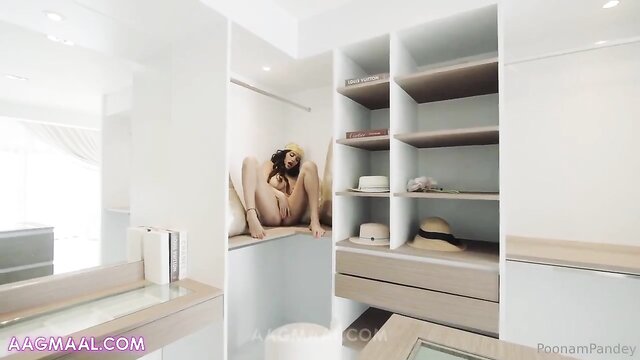 Poonam Pandey - busty babe poonam pandey gets her ass licked and fucked