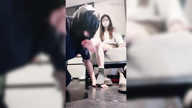 foot boy, greedy, chinese femdom - foot fetish chinese girl