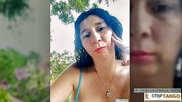 real amateur, roleplay, housewife - mature stripshow