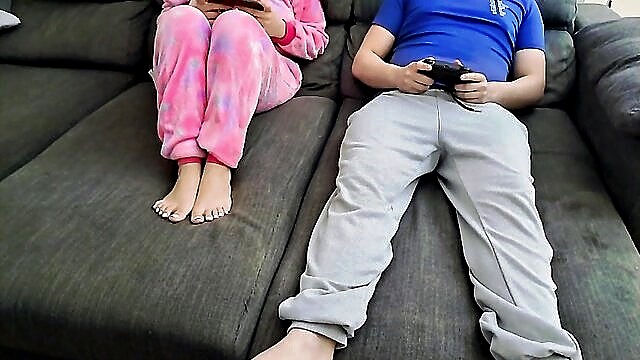 Squirting Miss, Hard Rock - stepsister blowjob while he plays PlayStation