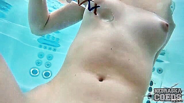 amateur, big tits, brunette - Brno teen outdoor adventure