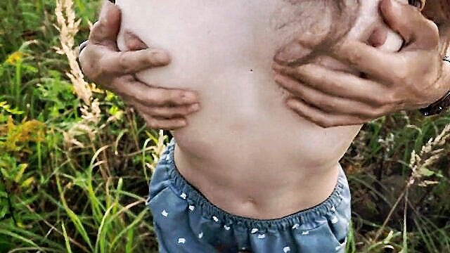rough ass fuck in forest : thelazycouple