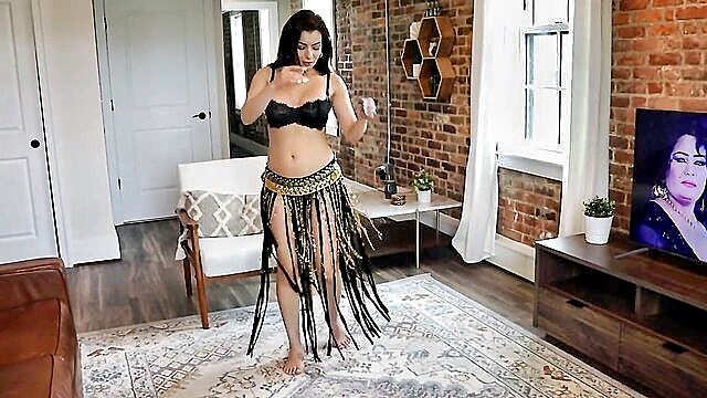 Alina Angel - iraqiWeather hot dance