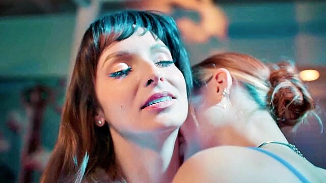 Siri Dahl, Lexi Luna - siri dahl lesbo action