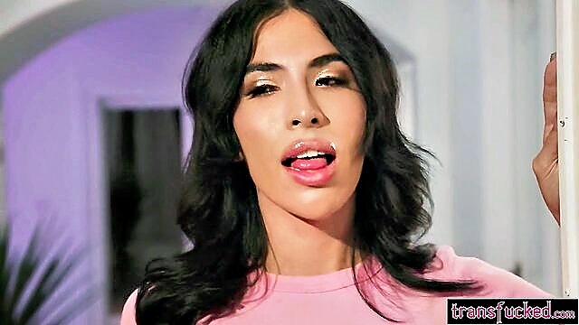 tranny, shemale, big cock - shemale ass fuck massage