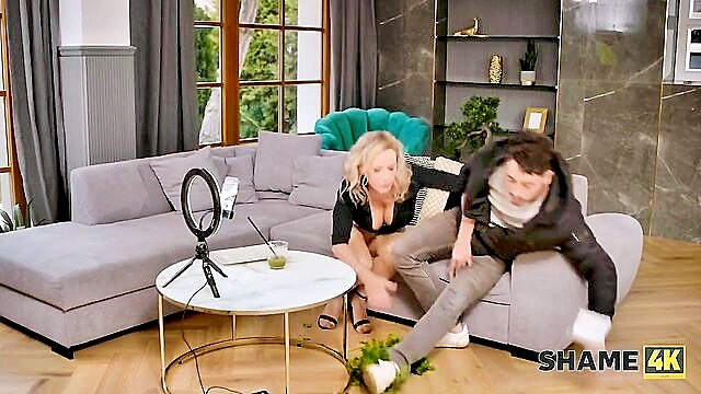 Alex Romero, Victoria Nova - hot mature exposure hd