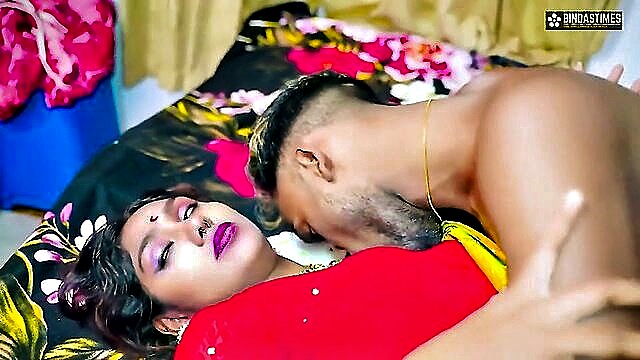 housewives, homemade, squirt - indian cougar love scene