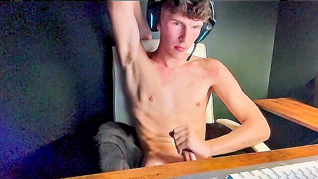 amature, solo, cum shots - lewis boothy shirtlessolojiette