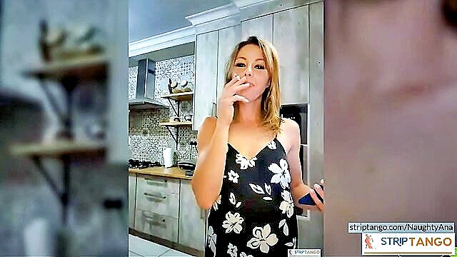 real amateur, roleplay, housewife - stripTango drama webcam