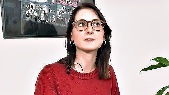Lia Louise, Lou Nesbit - ersties lia magdeburg pussy play