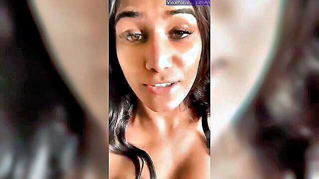 Poonam Pandey - poonam pandey no bra video
