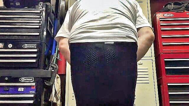 man, amateur, bear - huge balls cum slap