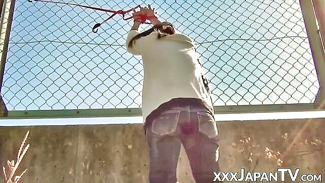 voyeur managed to film asian teen in jeans : Sex Japan TV