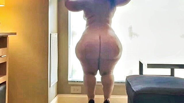 sizzling compilation of voluptuous ebony goddesses in action : Men