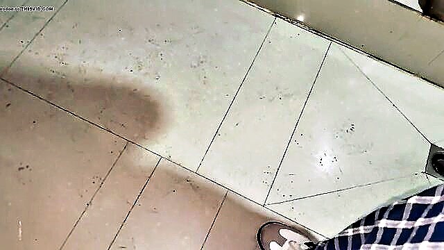voyeur, piss, chinese - toilet voyeur chinese 165