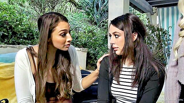 Kenzie Taylor, Bella Rolland, Whitney Wright - girls way bella rolland
