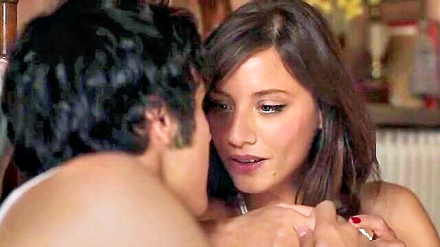 hot movie scene, movie scene, nude - el secreto del orfebre nude scene