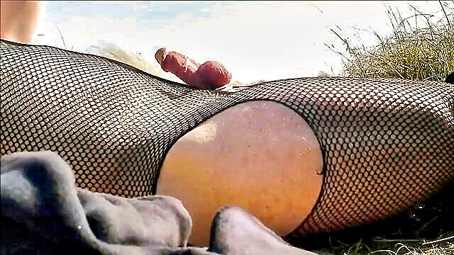 beach, crossdresser, amateur - beach crossdressing handjob