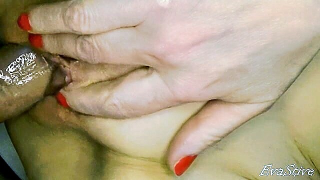 amateur, milf, mature - amateur creampie handjob