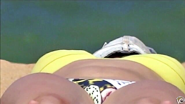 tanned, stunner, crotch - webcam girl peeping shower